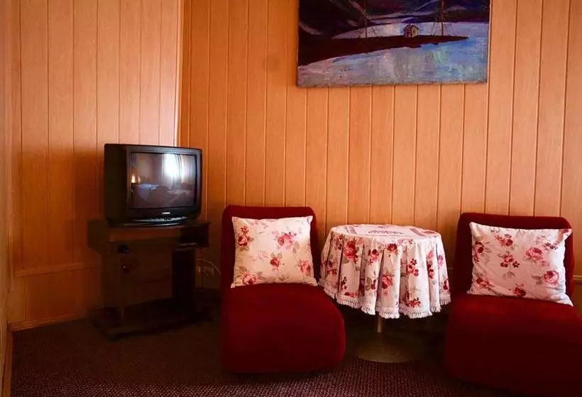 هتل Zakarpatska Kolyba