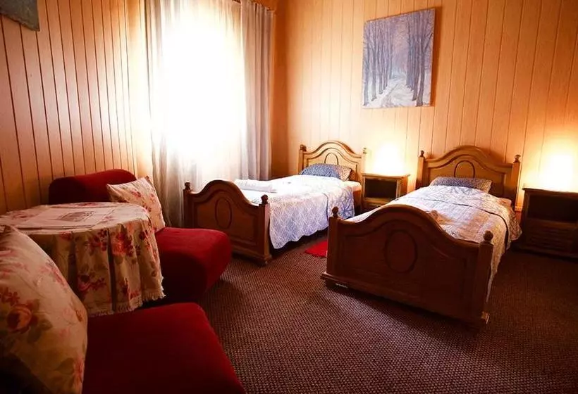 هتل Zakarpatska Kolyba