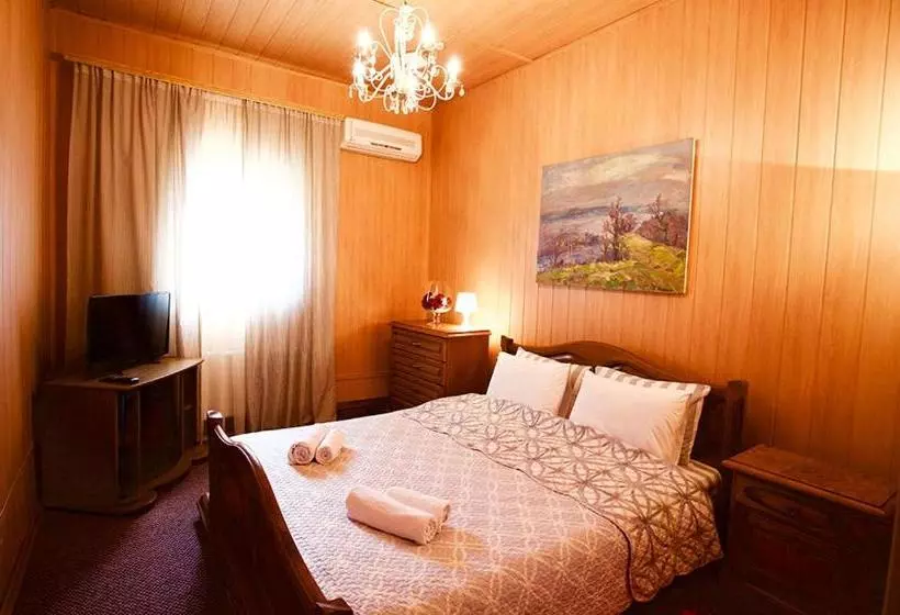 هتل Zakarpatska Kolyba