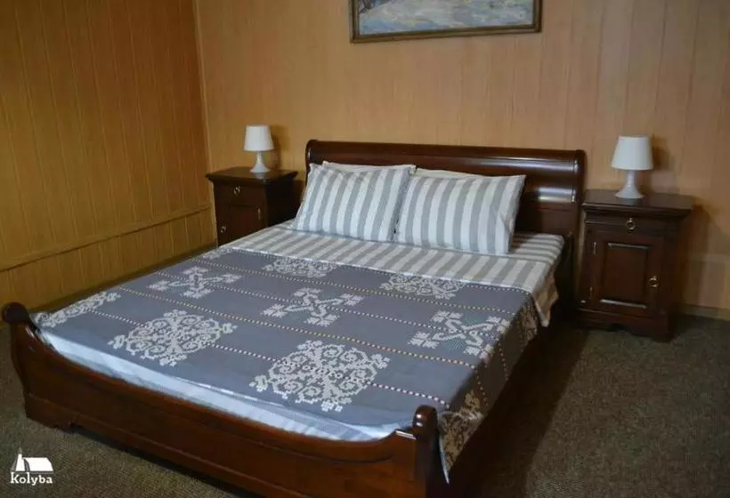 هتل Zakarpatska Kolyba