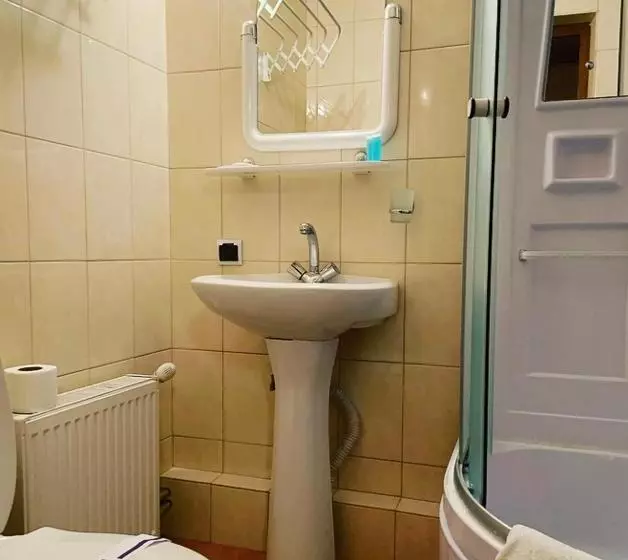 هتل Zakarpatska Kolyba