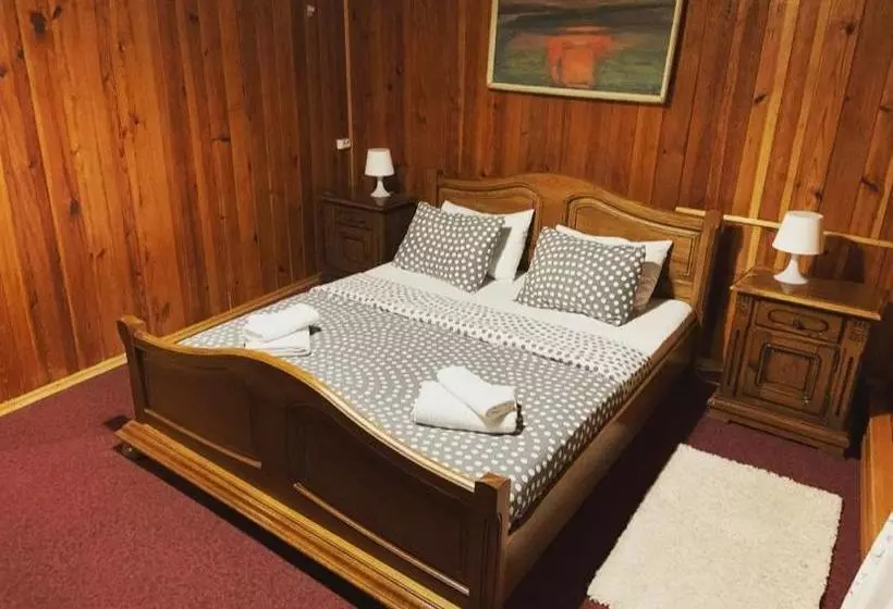 هتل Zakarpatska Kolyba