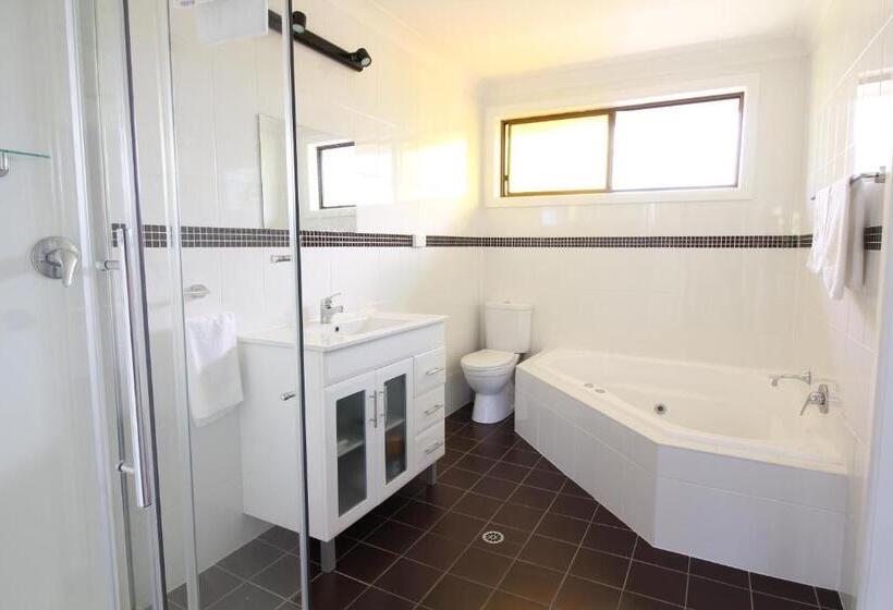 Мотель Snowy Mountains Resort And Function Centre