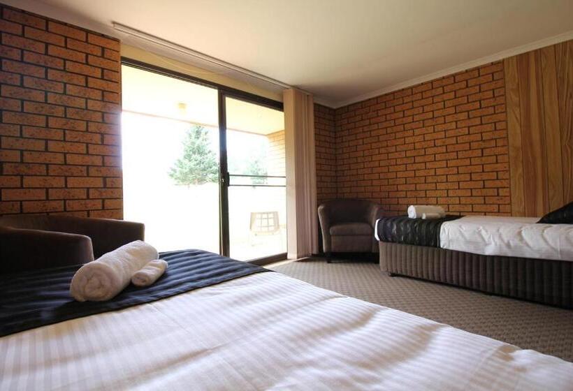 Мотель Snowy Mountains Resort And Function Centre
