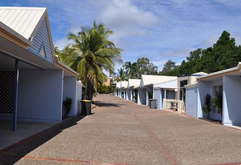 Palm Valley Motel And Self Contained Holiday Units