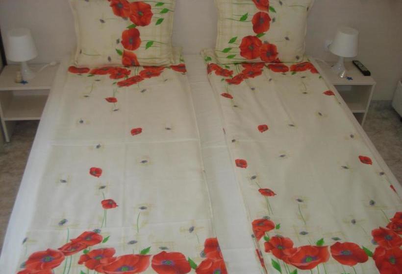 پانسیون Kupenova Guest House