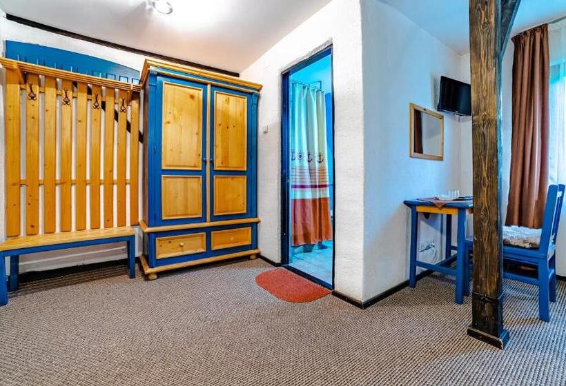 Pensiunea Hanul Oierului