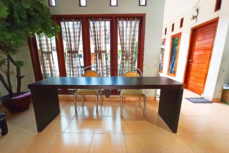 هتل Oyo 2912 Graha Minda Syariah