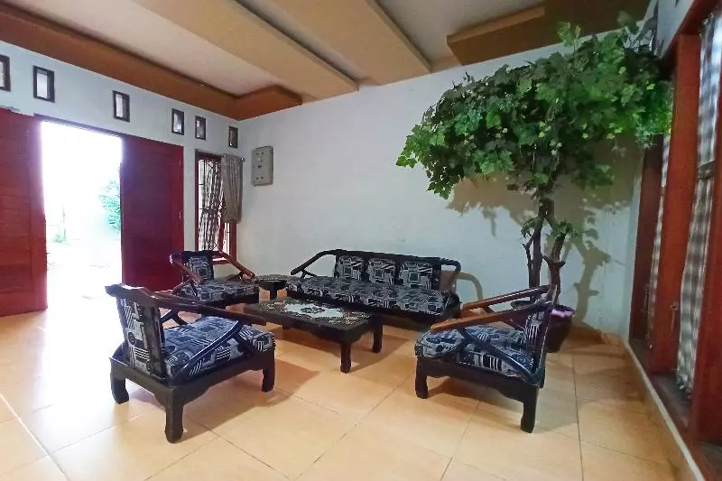 ホテル Oyo 2912 Graha Minda Syariah