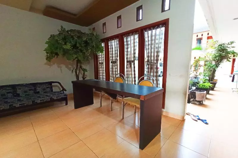 ホテル Oyo 2912 Graha Minda Syariah