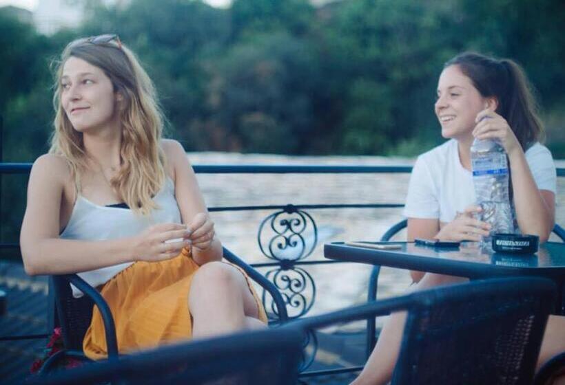 膳宿费 Silver Hill Guesthouse