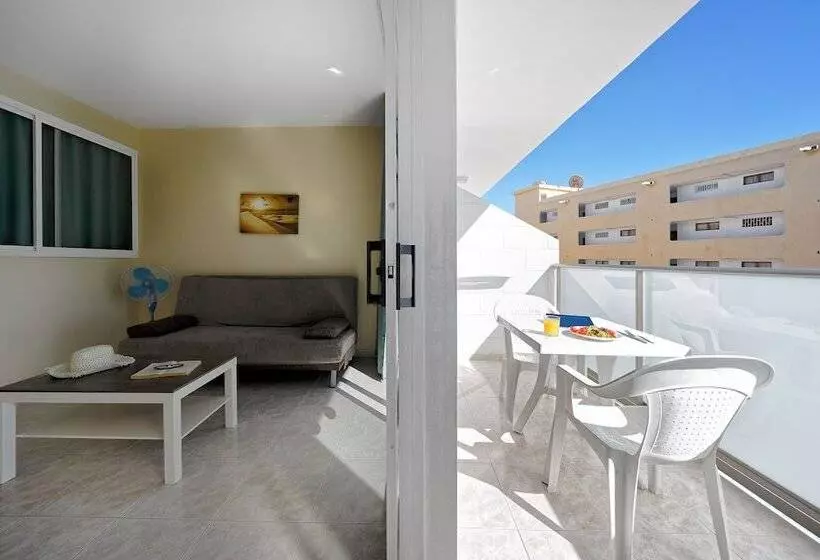 Apartamentos Strelitzias