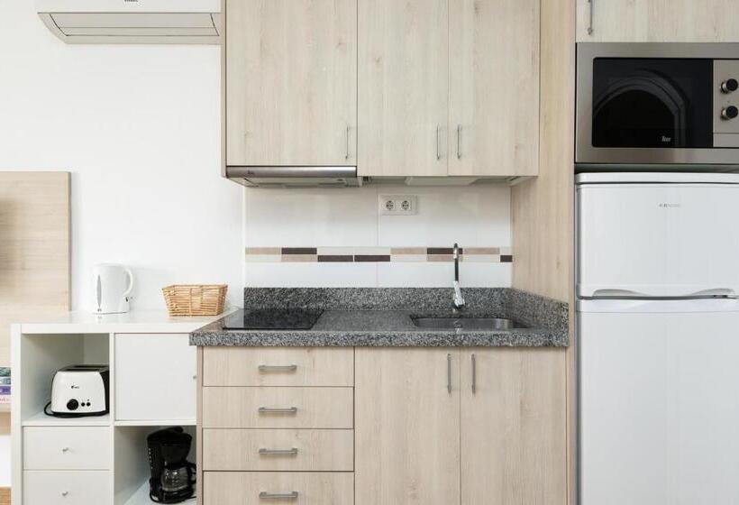 Billy's Puerto de Mogán Apartments by Livvo