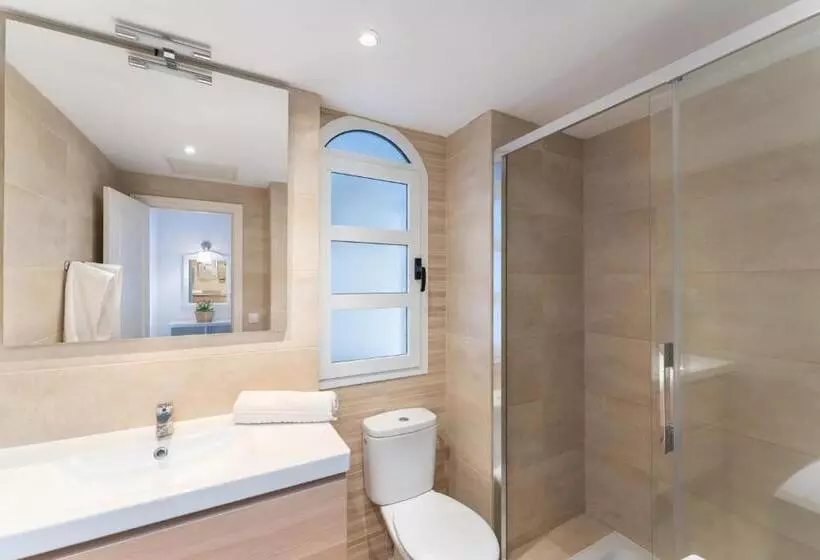 Billy's Puerto de Mogán Apartments by Livvo