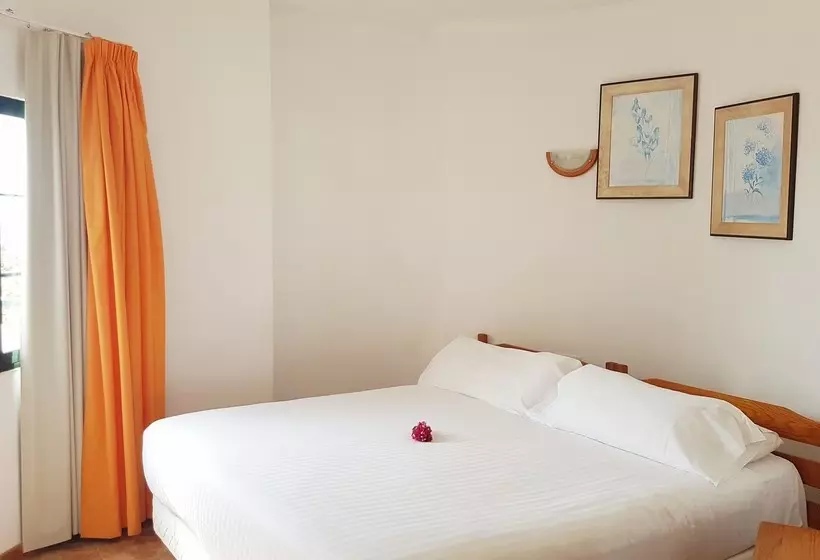 Club Las Colinas Apartamentos