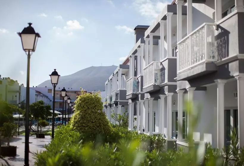 Coral Compostela Beach Golf