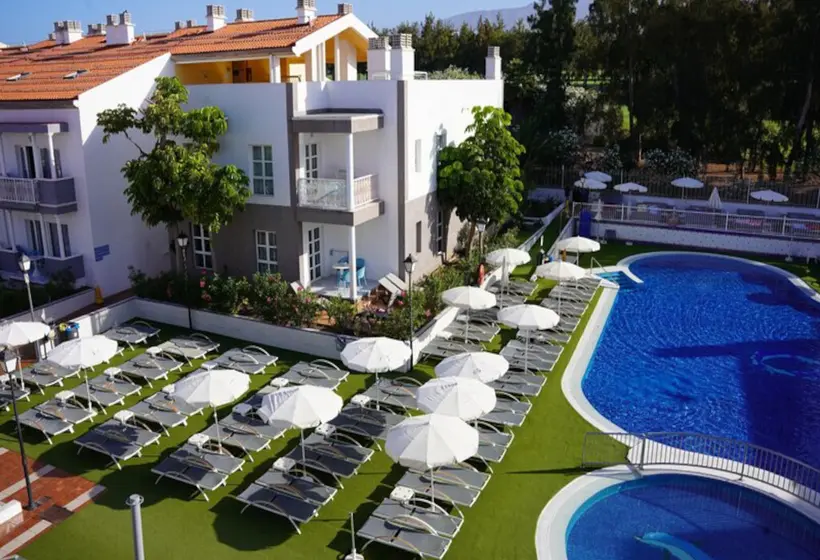 Coral Compostela Beach Golf