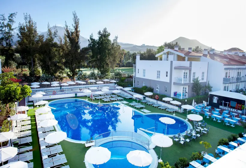 Coral Compostela Beach Golf