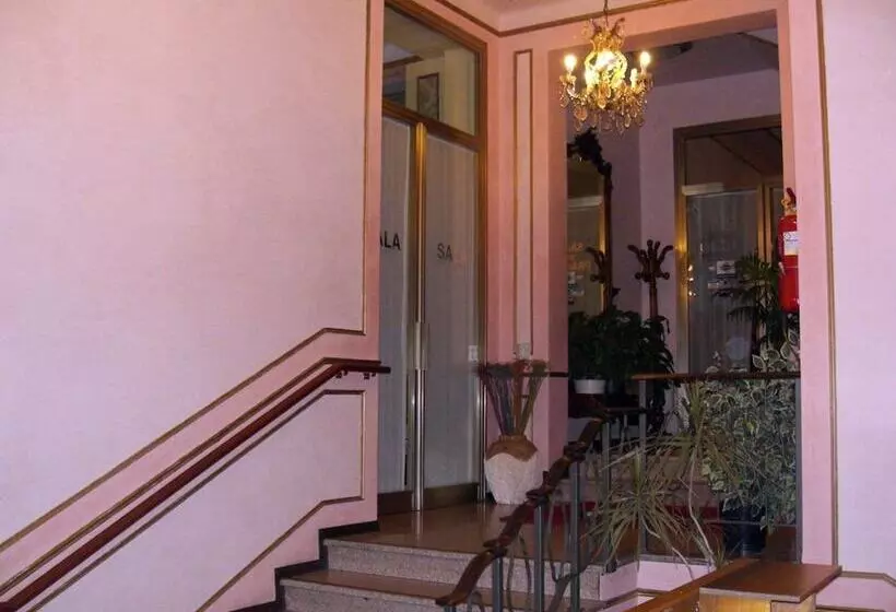 هتل Albergo Parmigiano