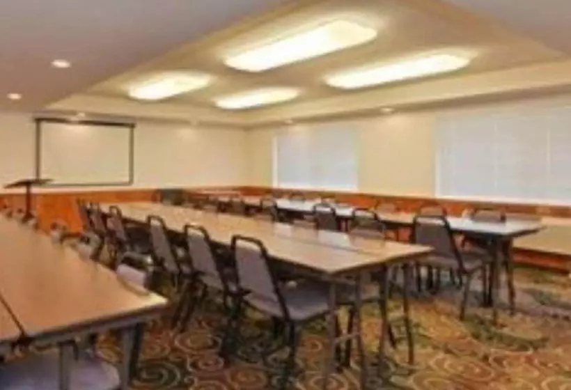 ホテル American Inn And Suites