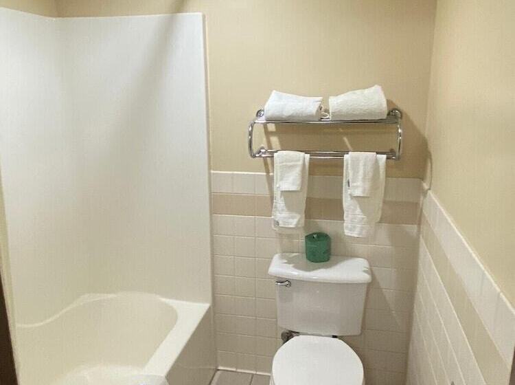 فندق American Inn And Suites