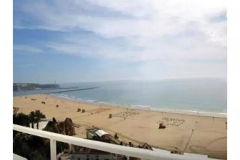 בית מלון כפרי Avenida Praia