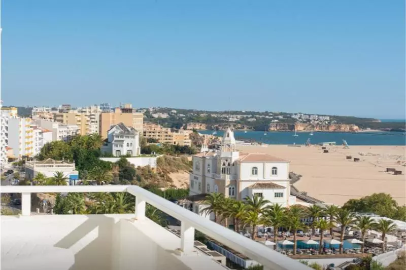 בית מלון כפרי Avenida Praia