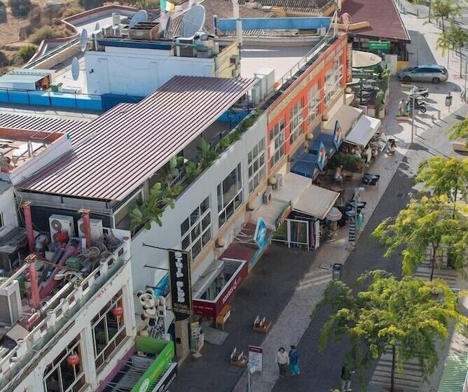 ホテル Avenida Praia