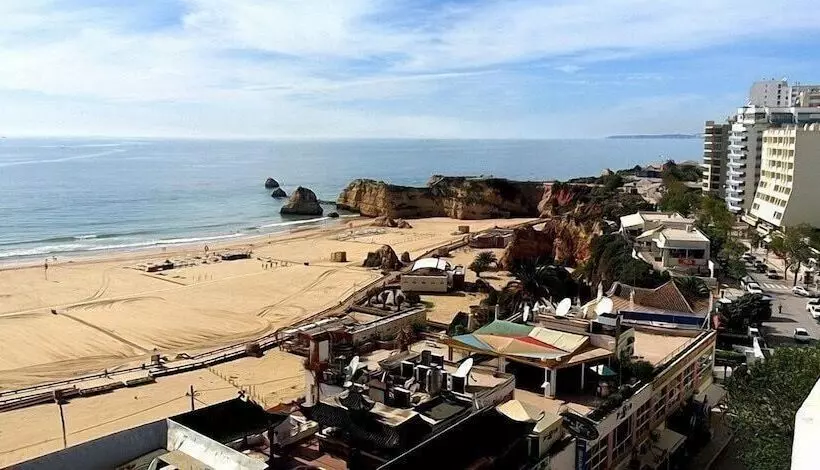 בית מלון כפרי Avenida Praia