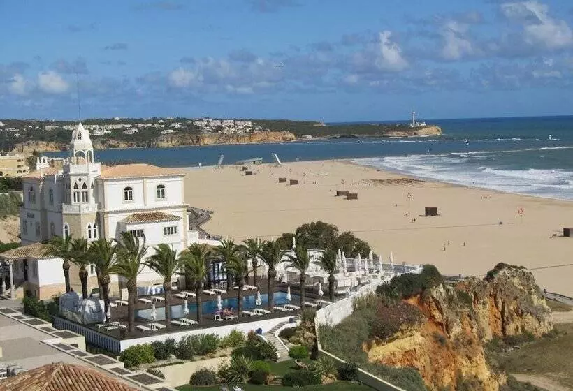 בית מלון כפרי Avenida Praia