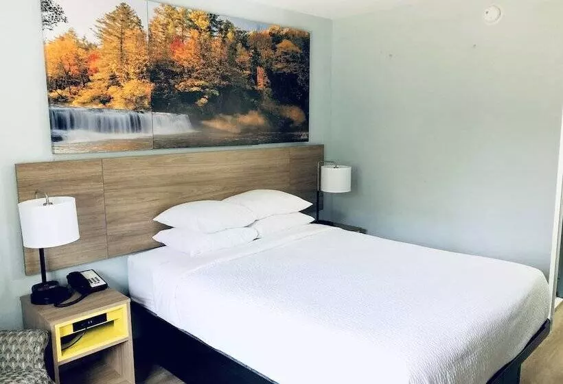 Hotelli Days Inn & Suites By Wyndham Siler City