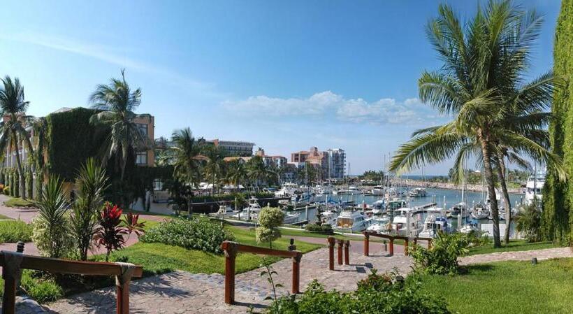 בית מלון כפרי El Cid Marina Beach