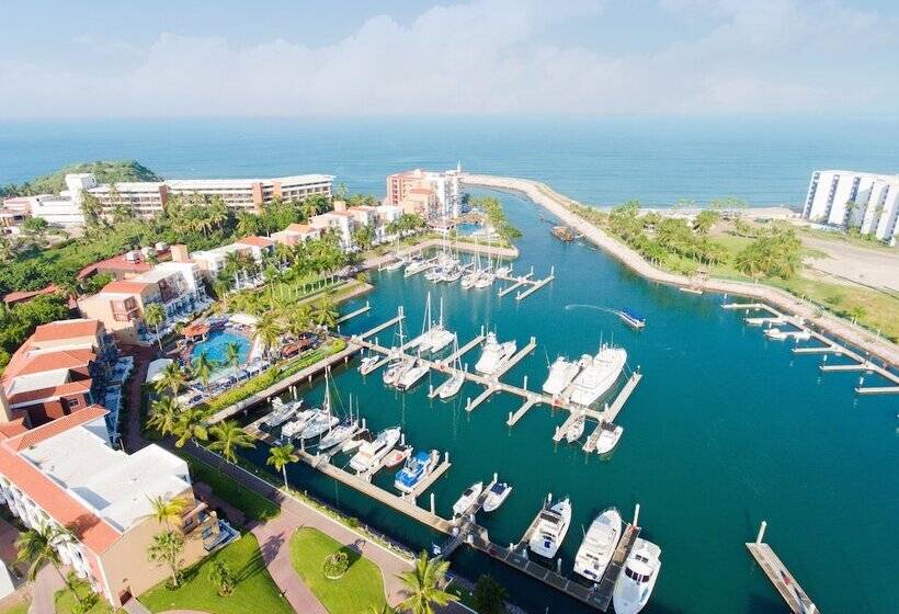 בית מלון כפרי El Cid Marina Beach