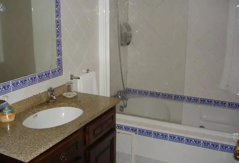 هتل Falcao De Mendonca