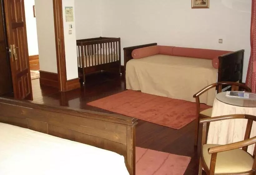 هتل Falcao De Mendonca