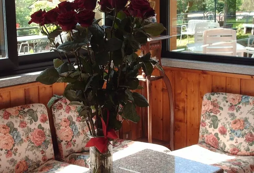 Отель La Capannina