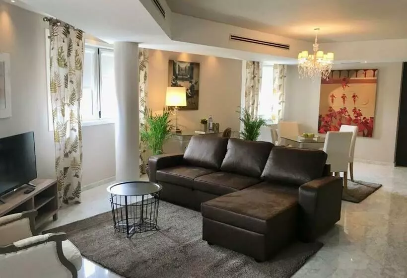 هتل Nature Oviedo