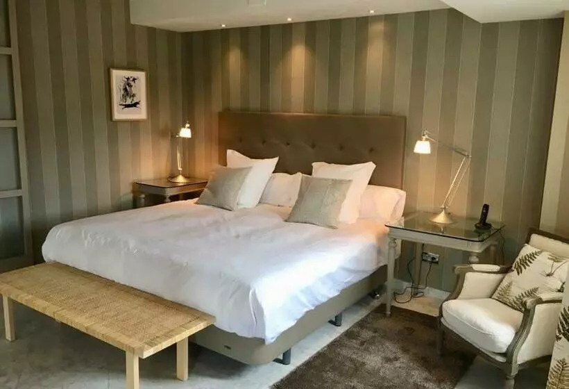 هتل Nature Oviedo