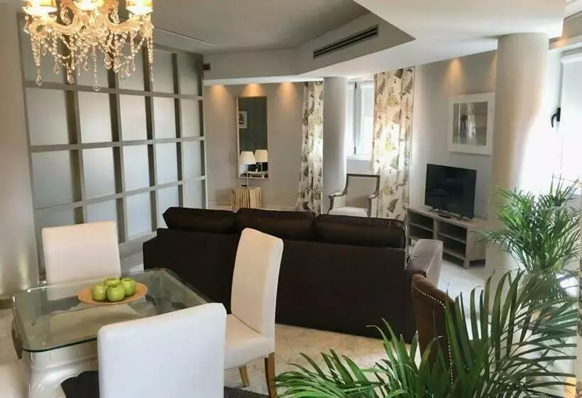 هتل Nature Oviedo