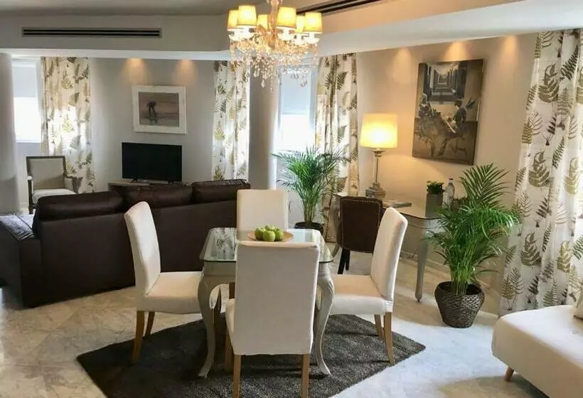 هتل Nature Oviedo