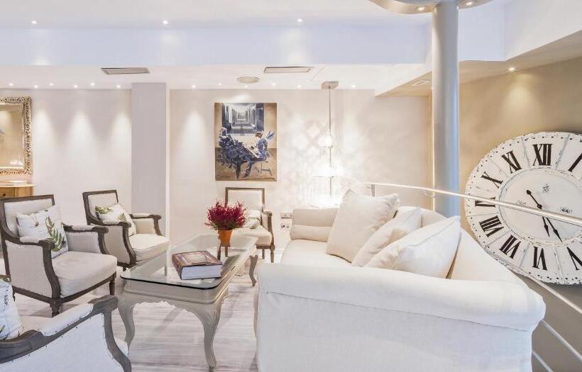 Отель Nature Oviedo