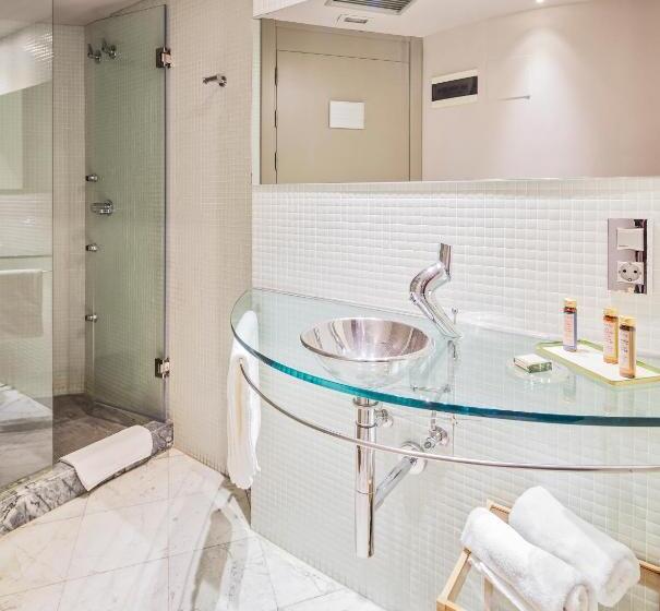 Отель Nature Oviedo