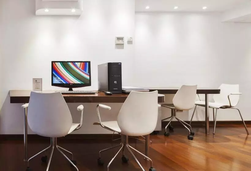 هتل Nature Oviedo