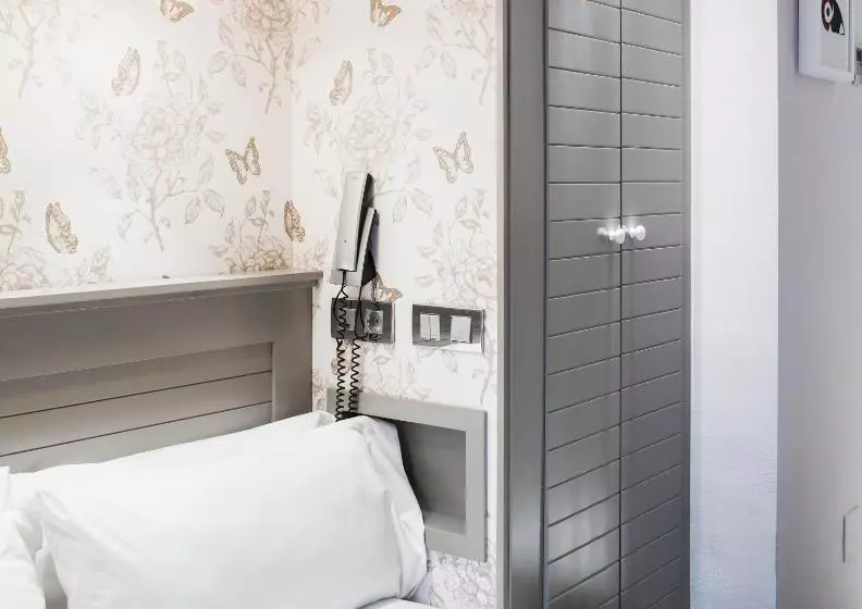 هتل Nature Oviedo