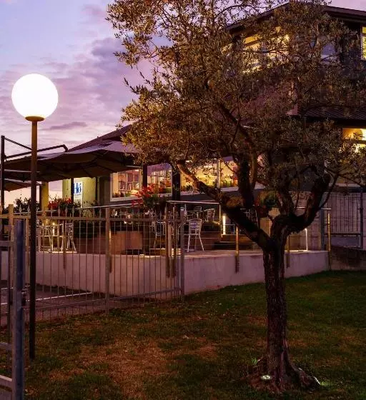 Отель Oleggio Malpensa