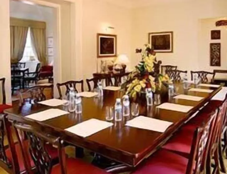 Отель Quinta De Nossa Senhora Das Mercês