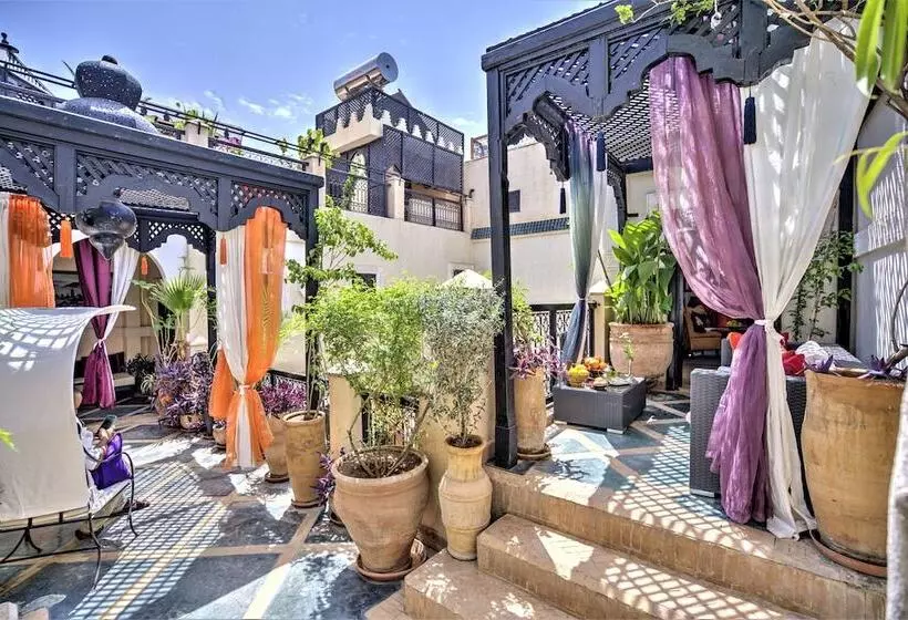 هتل Riad Dar El Souk