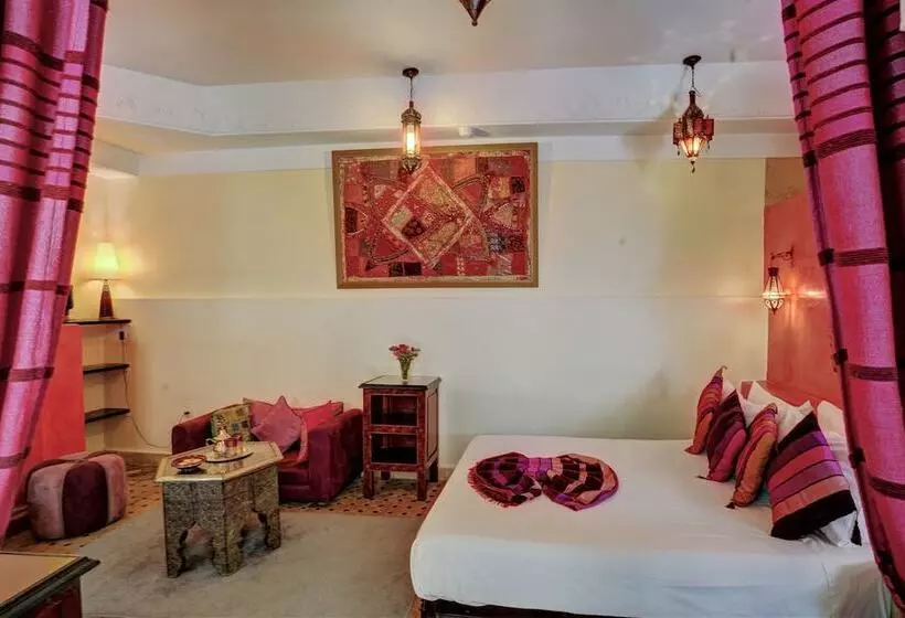 هتل Riad Dar El Souk