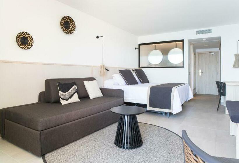 Invisa Hotel Club Cala Verde