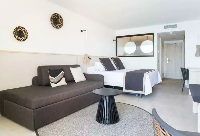 Invisa Hotel Club Cala Verde